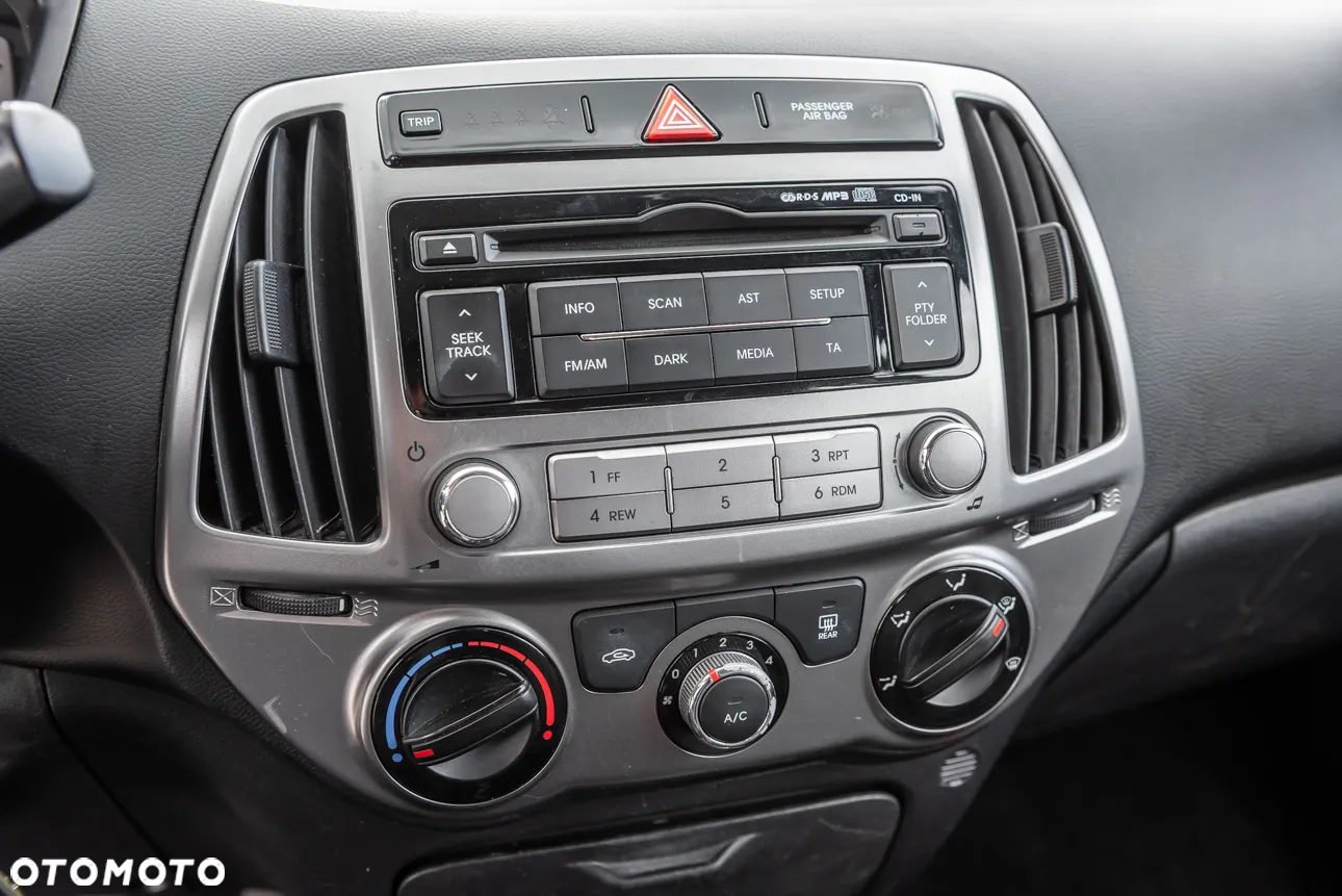 Hyundai i20 - 18
