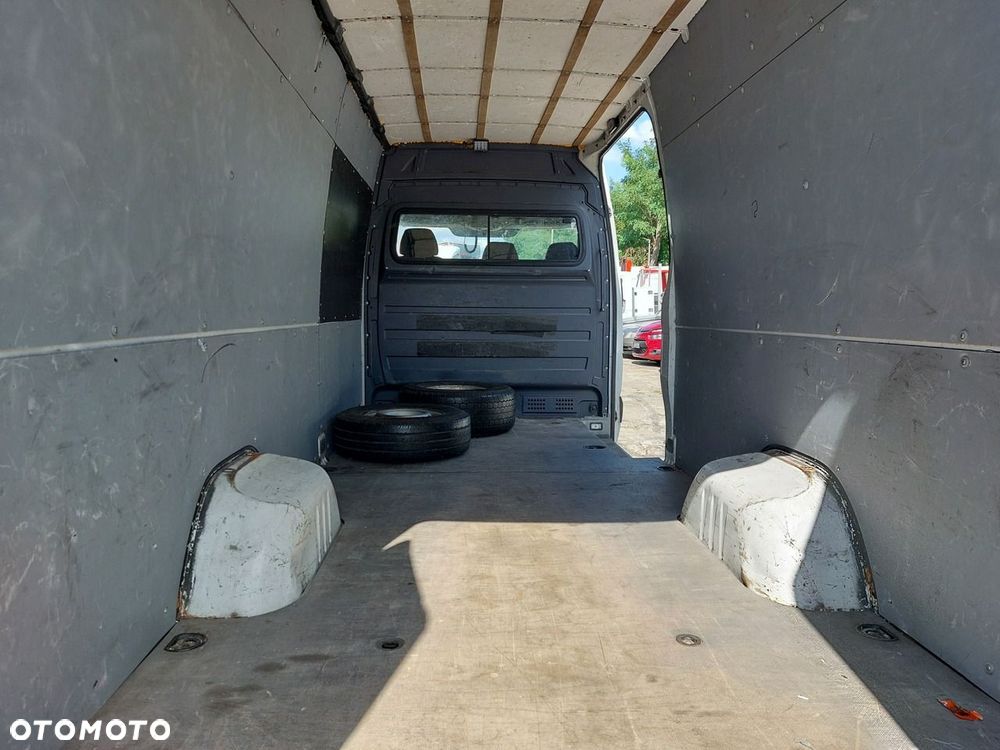 Mercedes-Benz Sprinter - 16