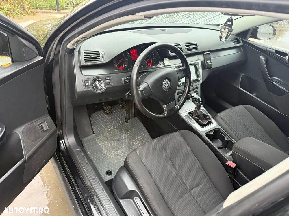 Volkswagen Passat 1.9TDI Highline - 10