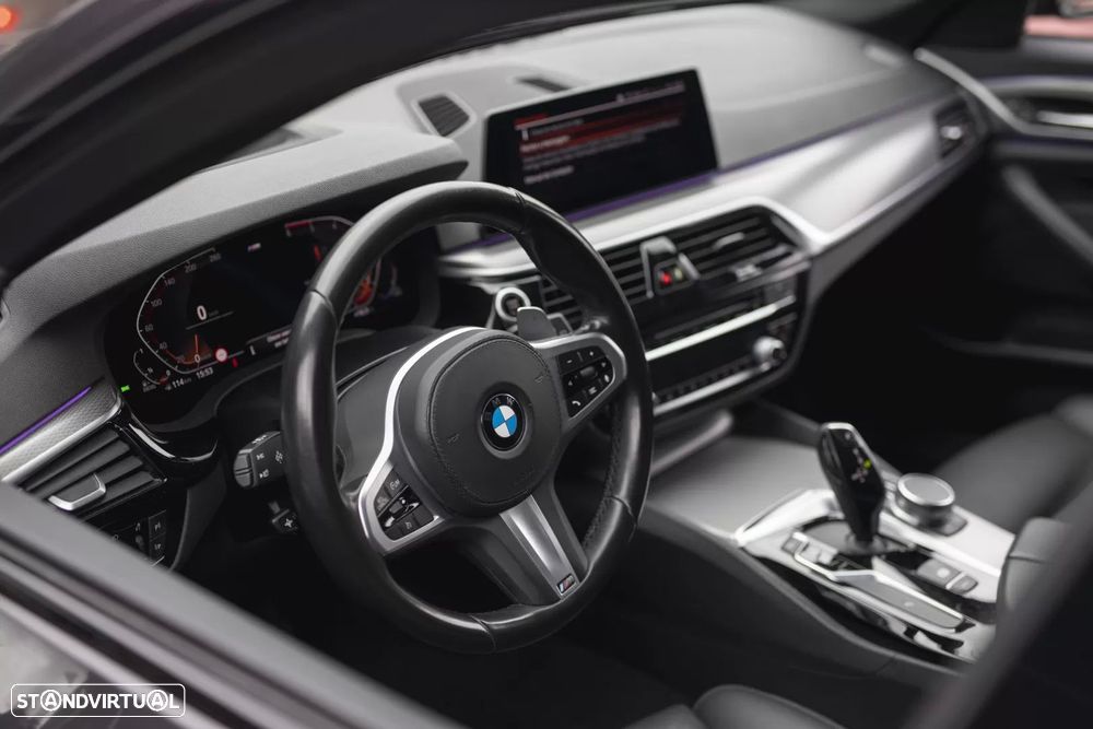 BMW 520 d Pack Desportivo M Auto - 28