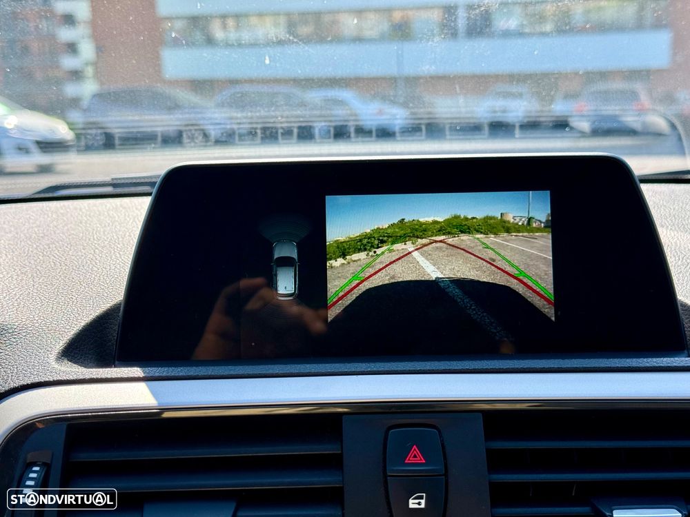 BMW 116 d EDynamics Advantage - 17