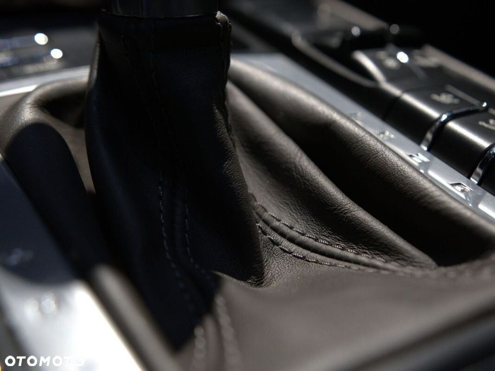 Porsche Macan Standard - 35