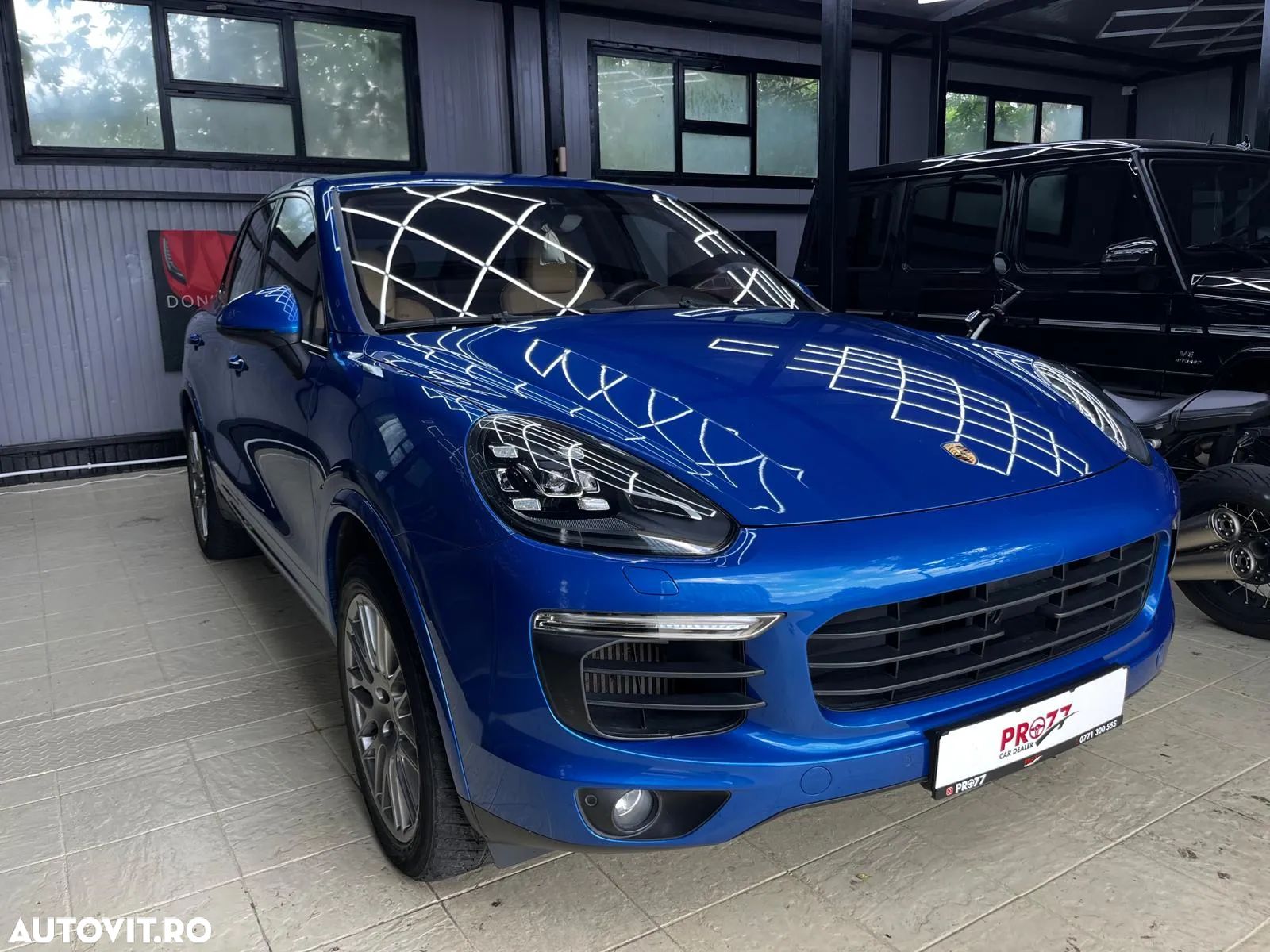 Porsche Cayenne 3.0 L - 1