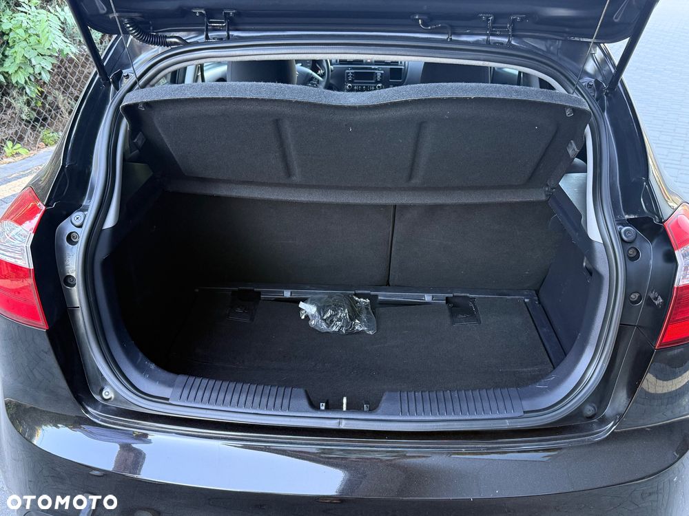 Kia Rio 1.2 Attract - 25