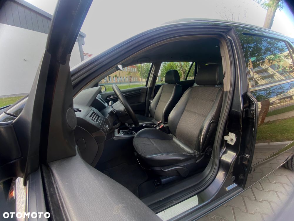 Opel Astra 2.0 T Elegance - 8