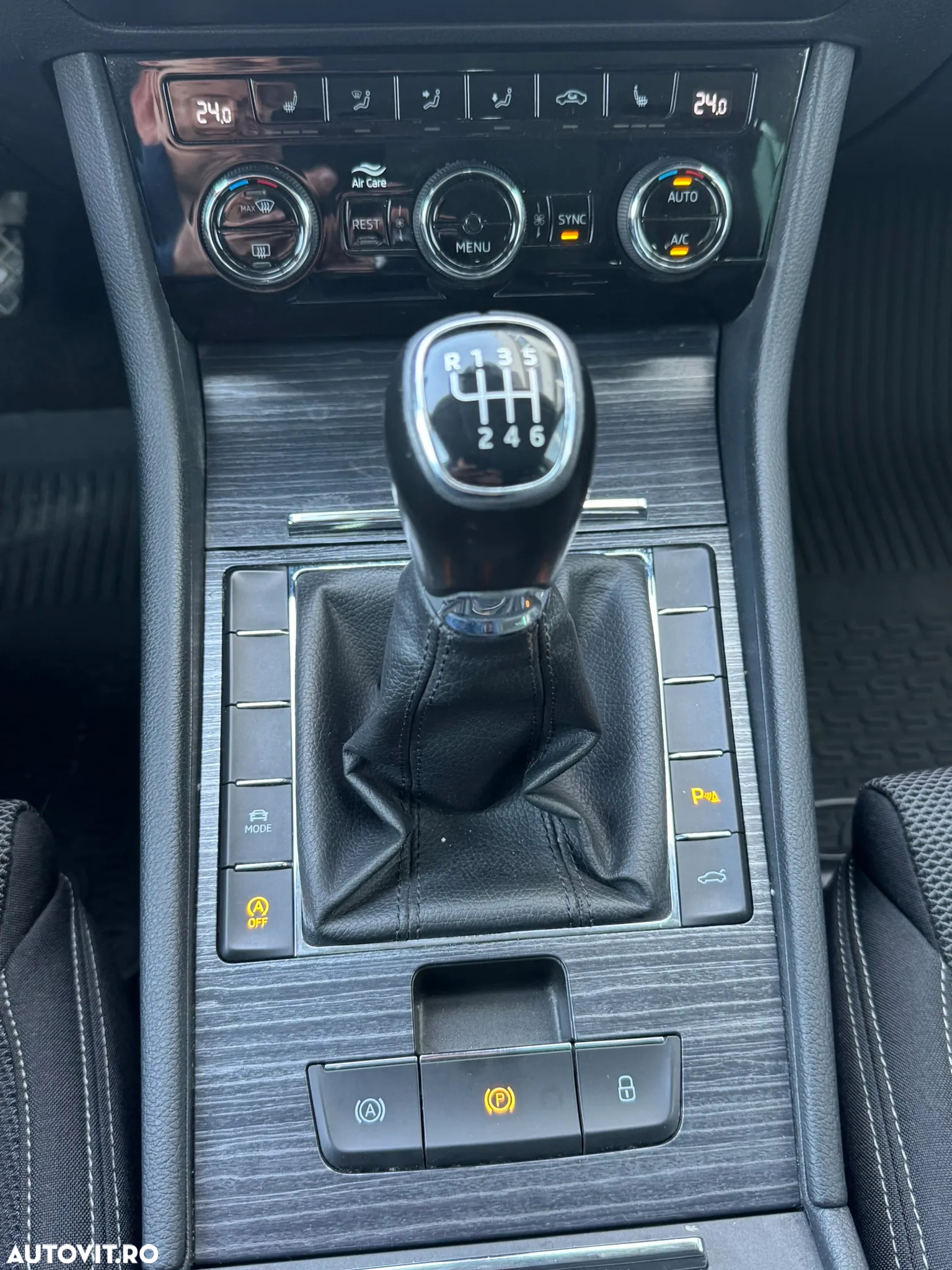 Skoda Superb 2.0 TDI Style - 12