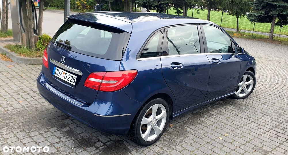 Mercedes-Benz Klasa B 180 (BlueEFFICIENCY) - 21