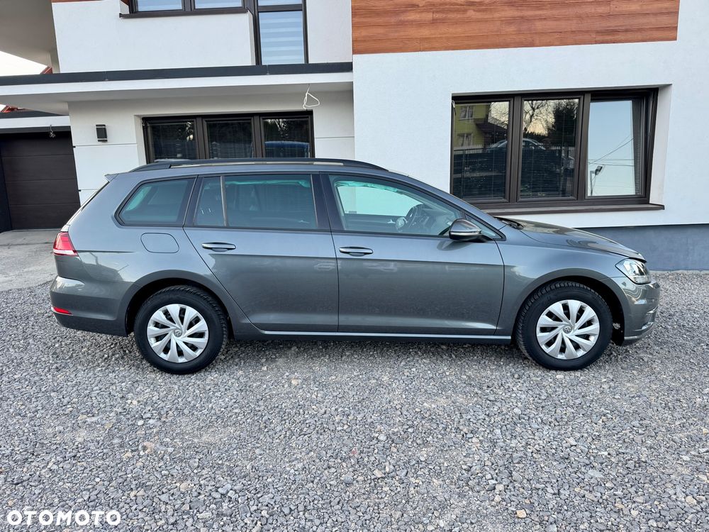 Volkswagen Golf - 5
