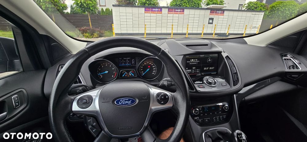 Ford Kuga - 12