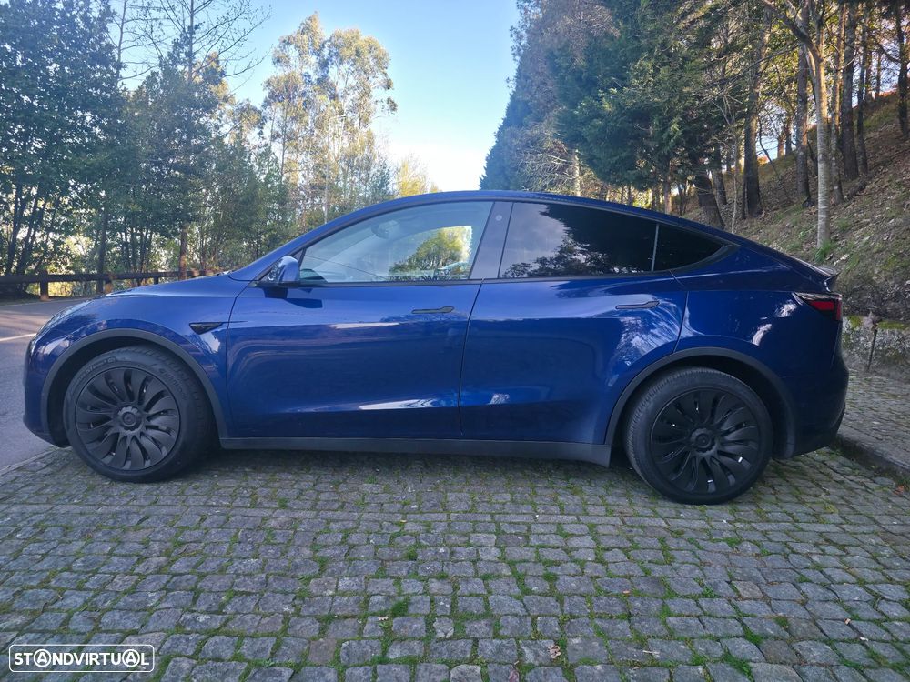 Tesla Model Y Long Range Dual Motor AWD - 4