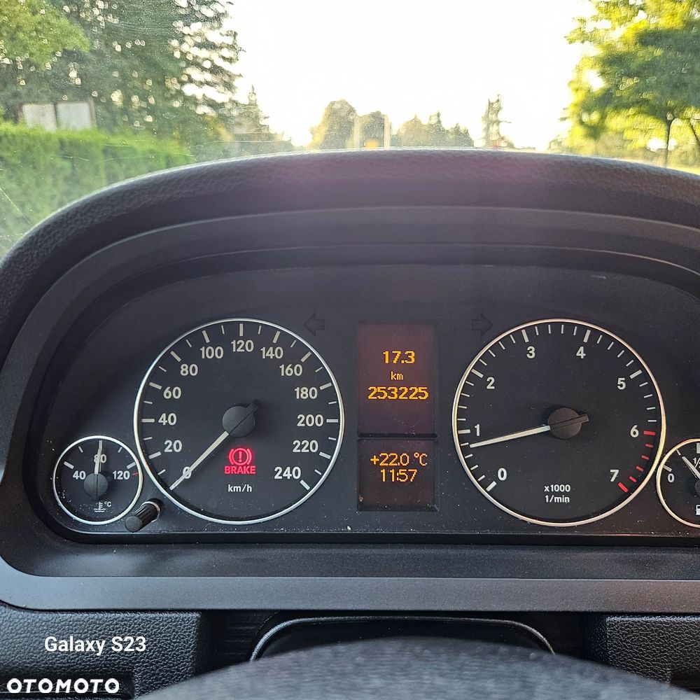 Mercedes-Benz Klasa A 160 BlueEFFICIENCY Special Edition - 28