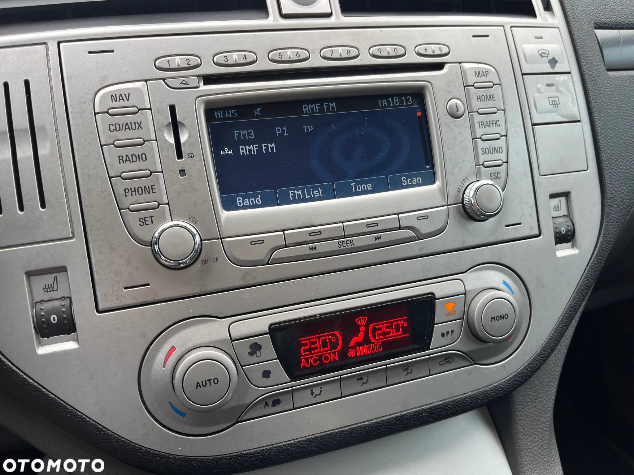 Ford Kuga 2.0 TDCi Titanium - 14