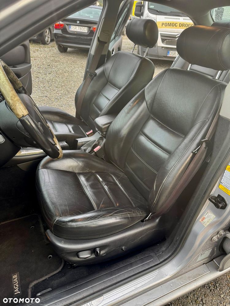 Jaguar X-Type 3.0 V6 4x4 Executive - 6