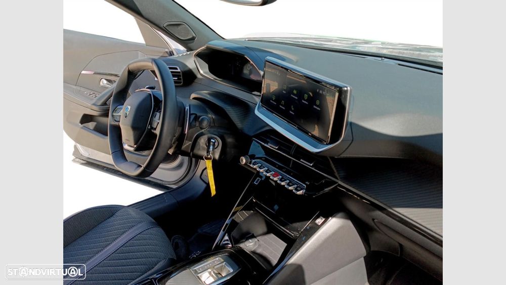 Peugeot 2008 1.2 Hybrid Allure e-DCS6 - 19