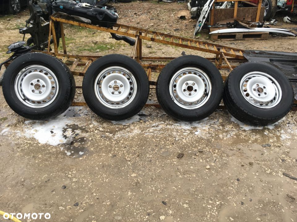 Koła opony felgi VW Crafter II 235/65 R16C - 1