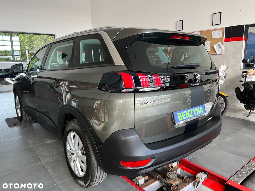 Peugeot 5008 PureTech 130 Stop & Start Allure Business-Paket - 5