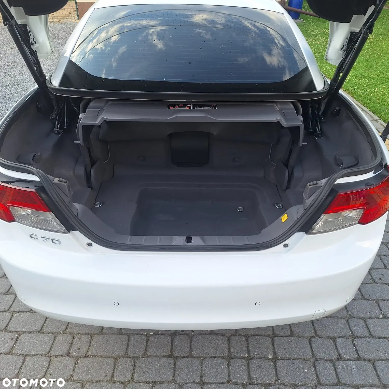 Volvo C70 D3 Momentum - 17