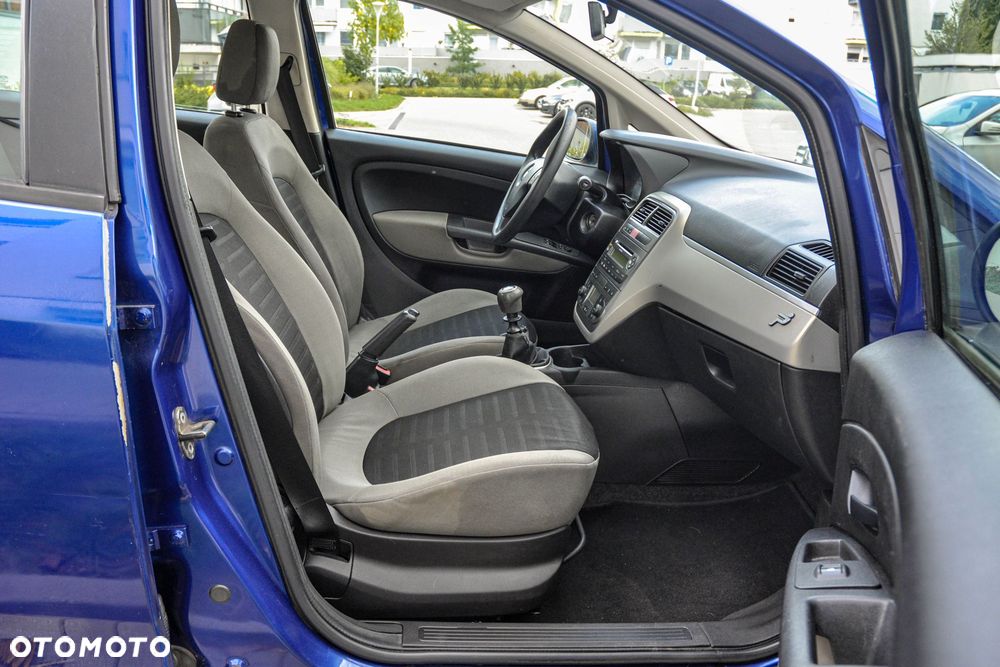 Fiat Grande Punto - 10