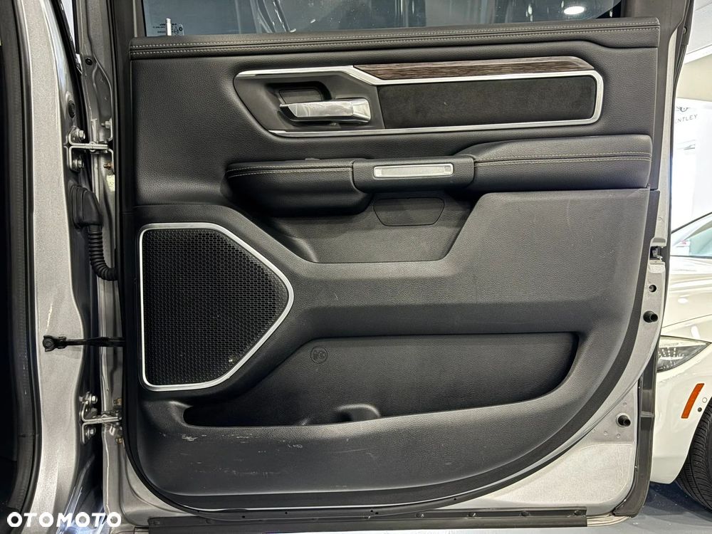 Dodge RAM 5.7 4x4 - 38