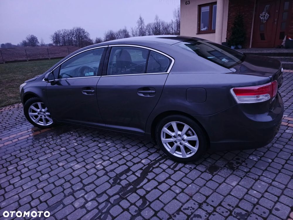 Toyota Avensis 2.0 D-4D Premium - 6