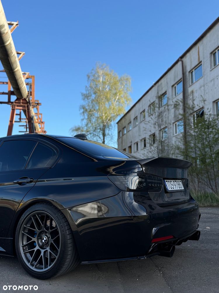 BMW Seria 3 335i - 17