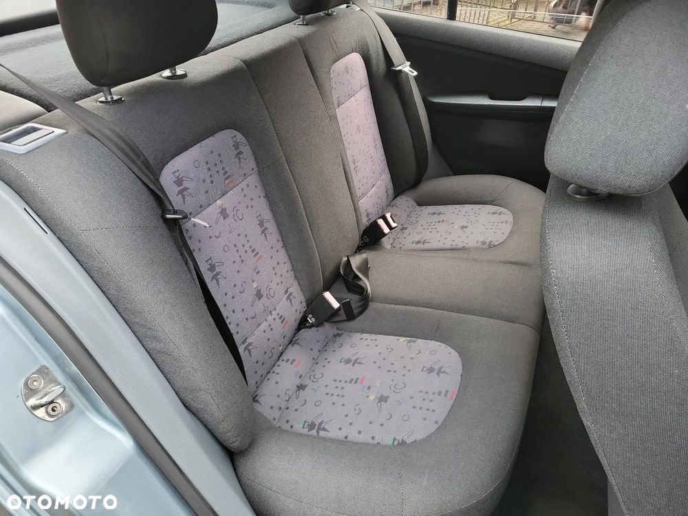 Skoda Fabia 1.4 16V Style Edition - 32