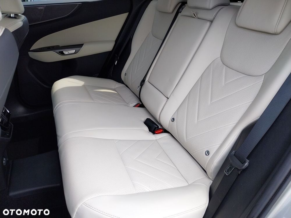 Lexus NX - 16
