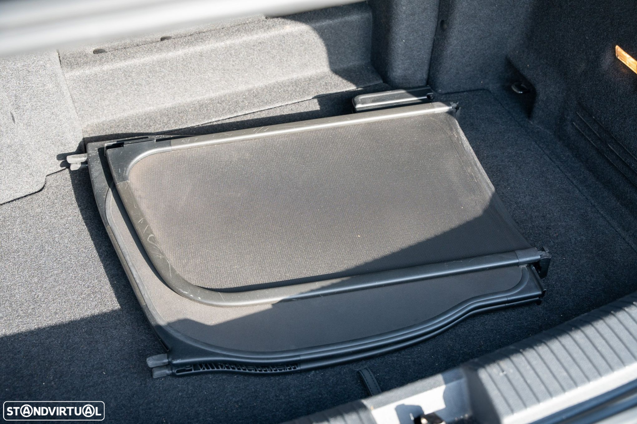 VW T-Roc Cabrio 1.5 TSI R-Line DSG - 32