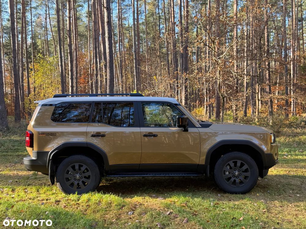 Toyota Land Cruiser - 35