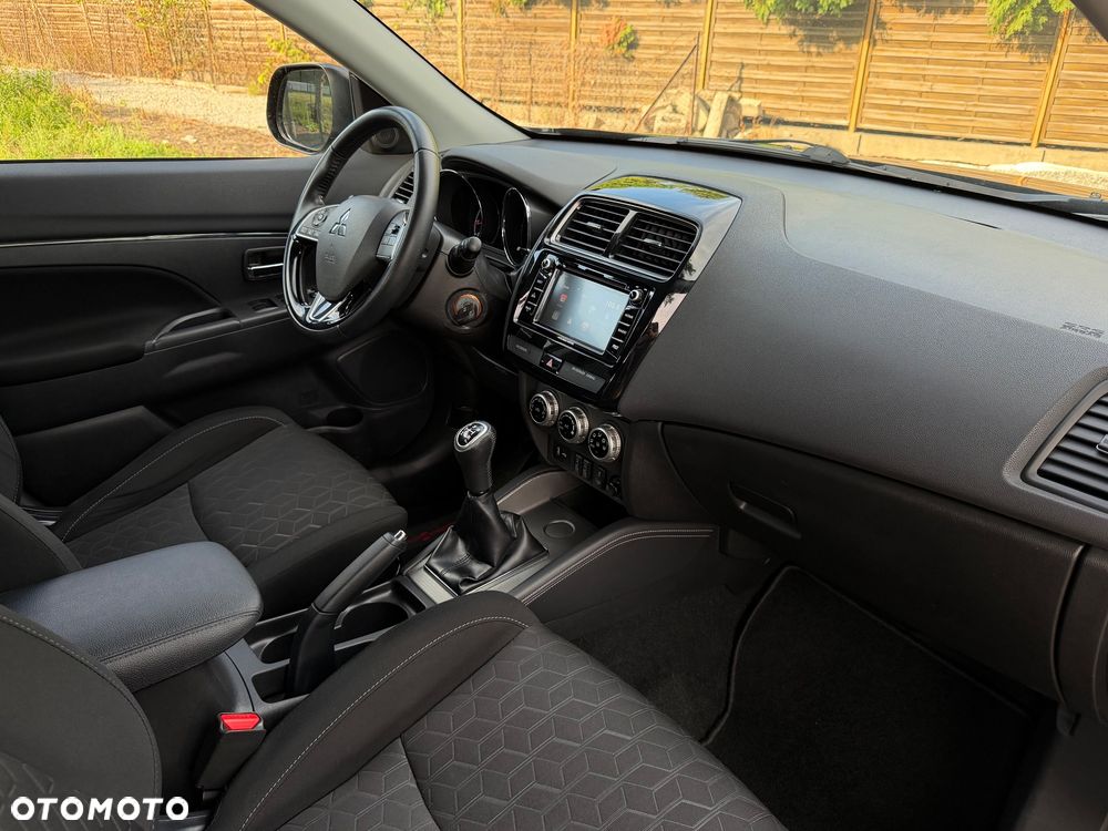 Mitsubishi ASX - 11