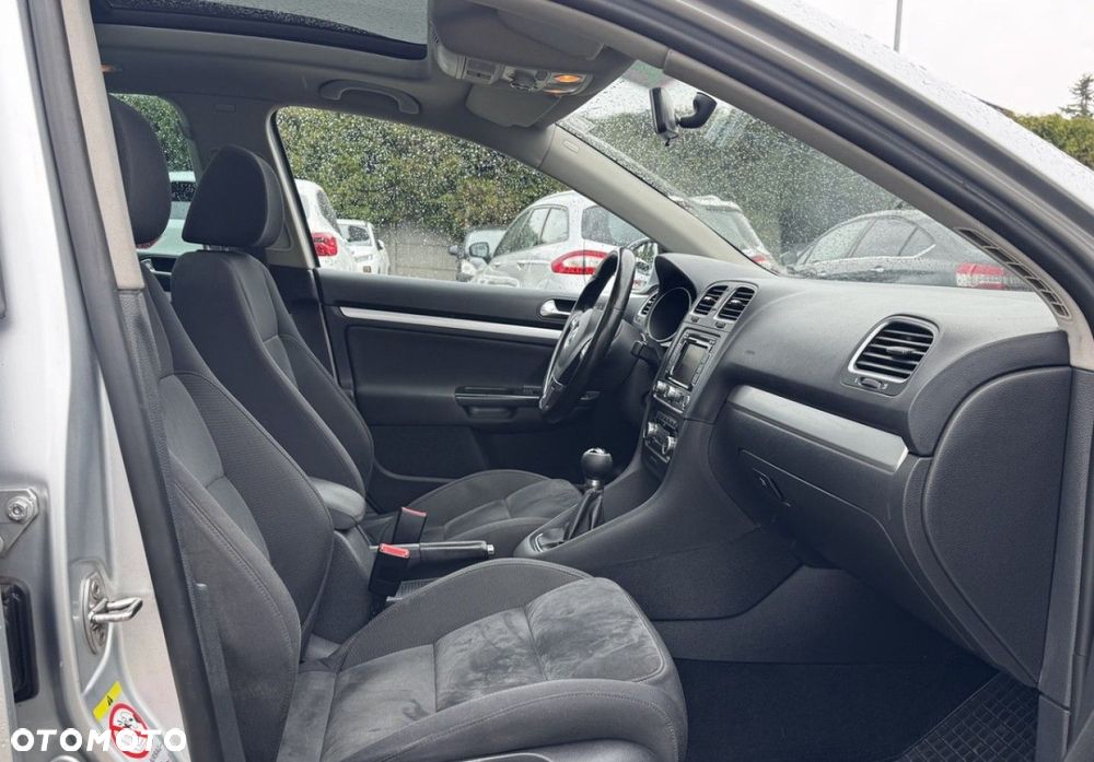 Volkswagen Golf - 11