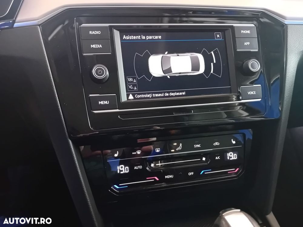 VOLKSWAGEN Passat 2020 — imagine 40