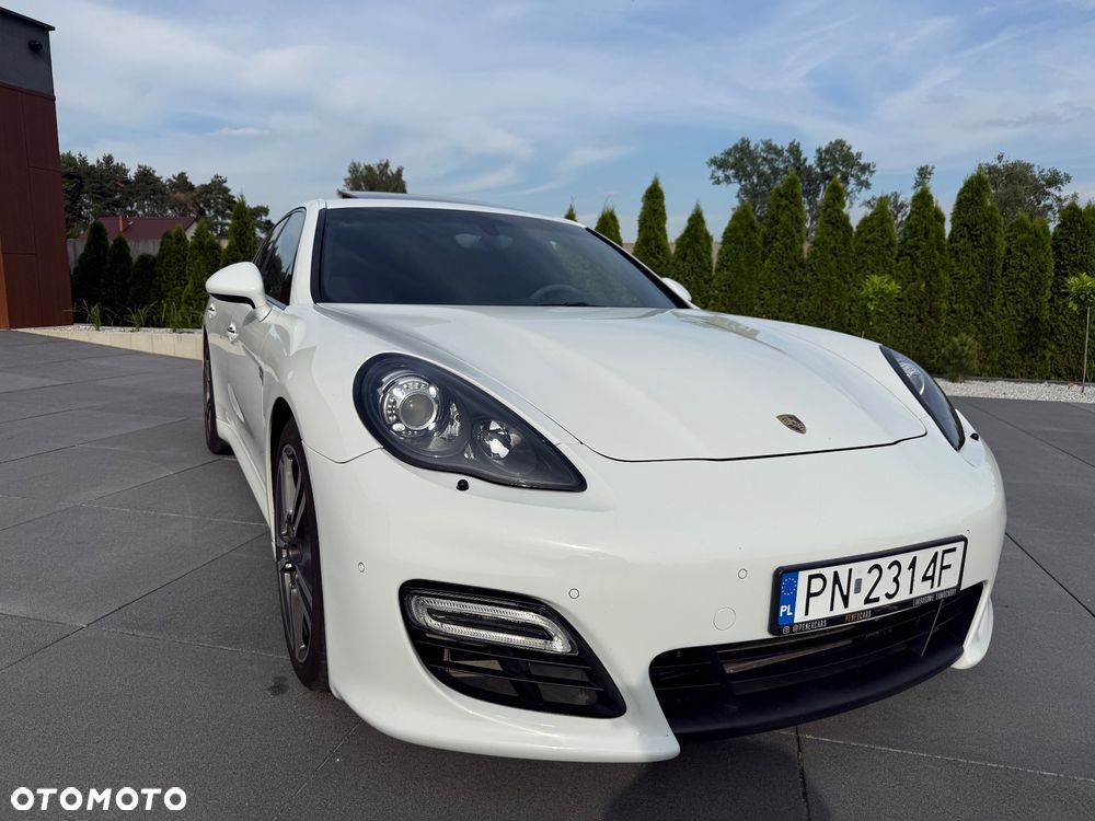Porsche Panamera GTS - 10