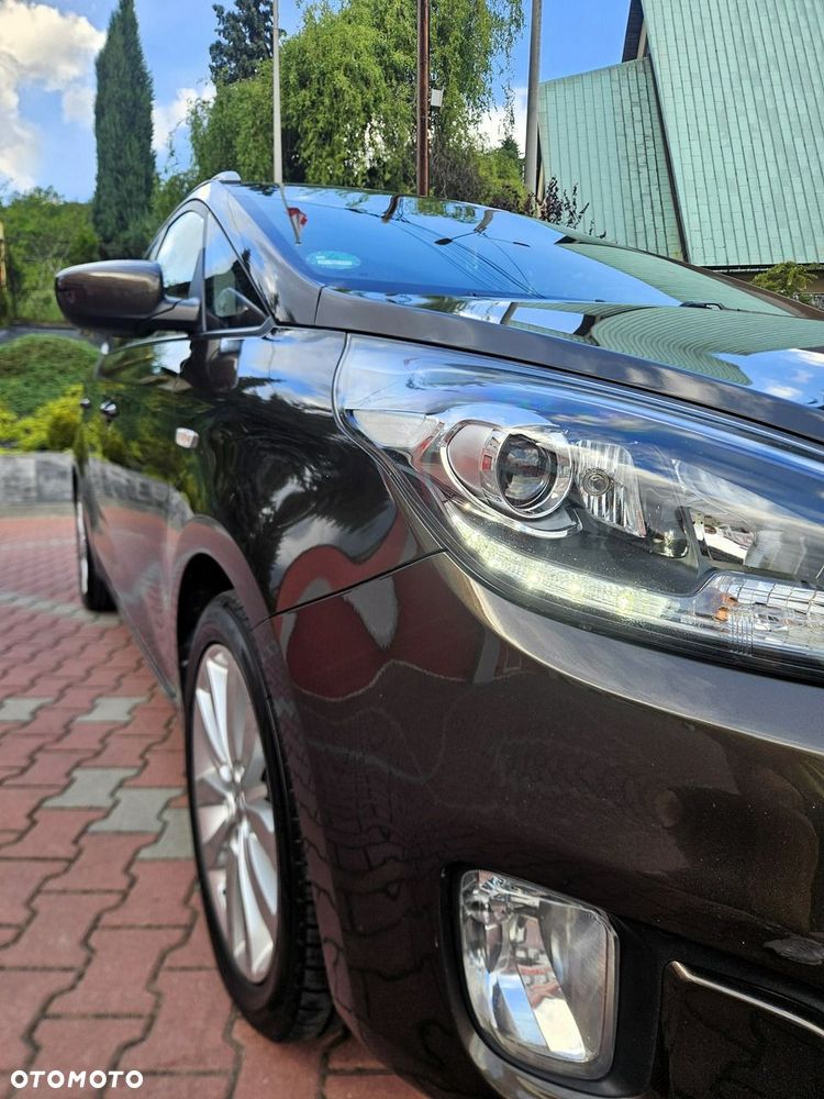 Kia Carens 1.6 GDI Dream-Team Edition - 15