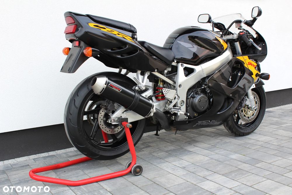 Honda CBR - 7