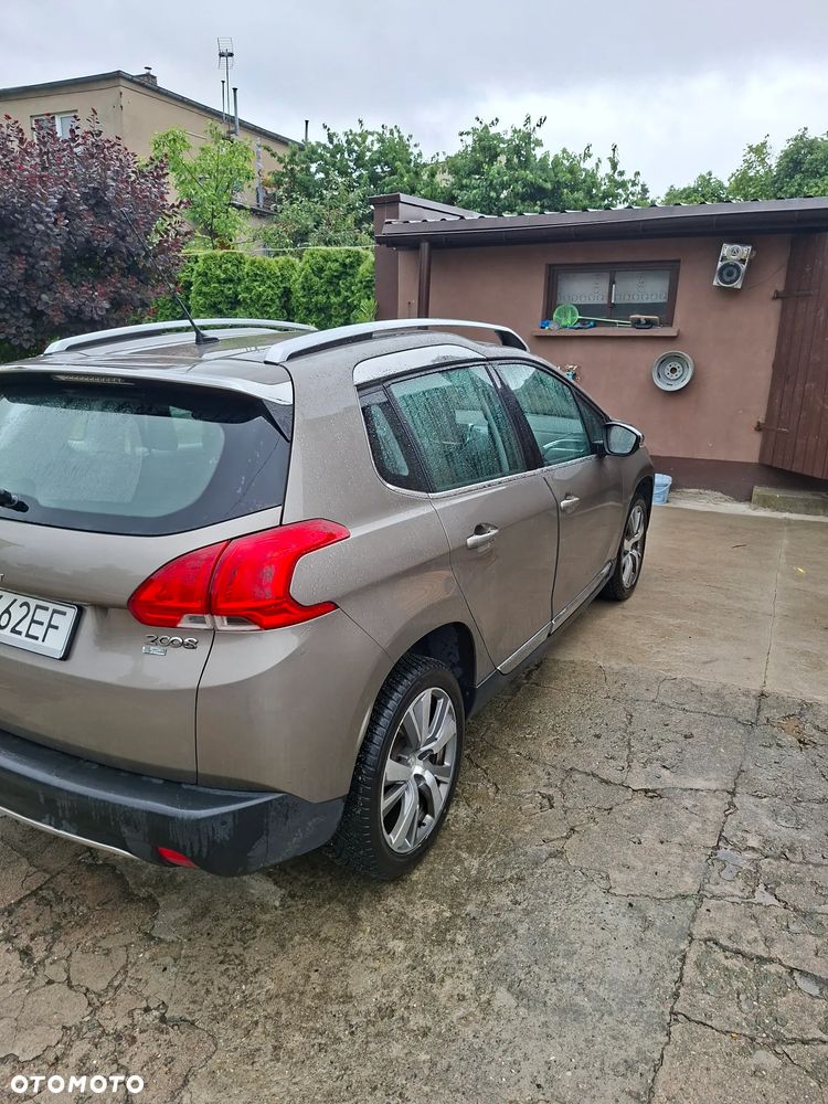 Peugeot 2008 1.6 e-HDi Allure S&S - 5