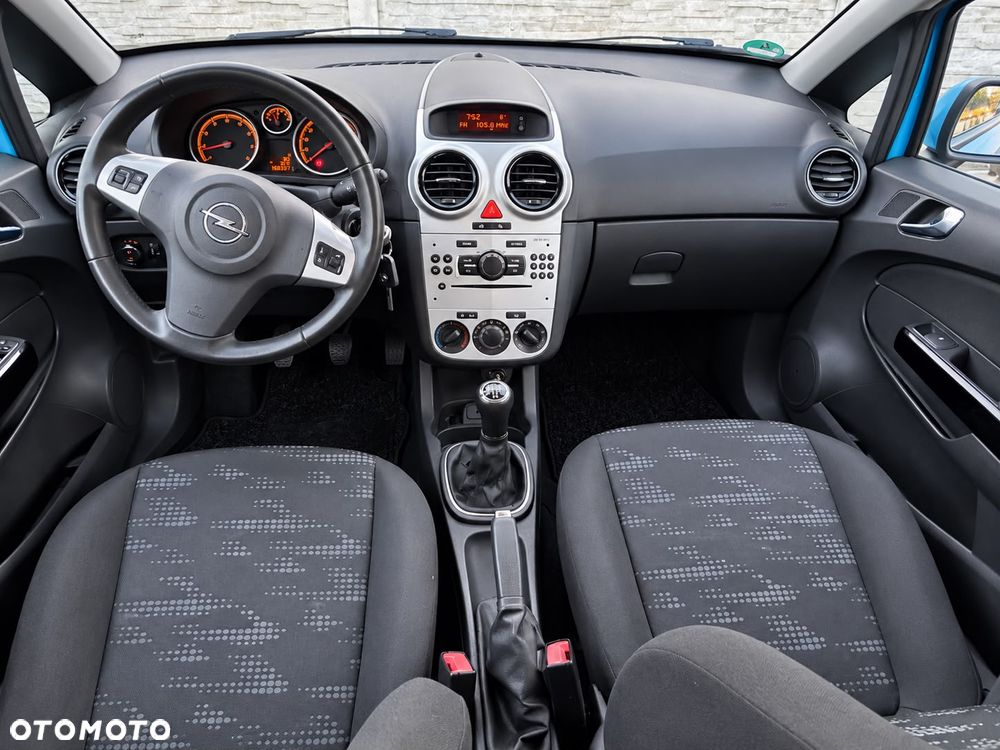 Opel Corsa 1.2 16V Essentia - 5