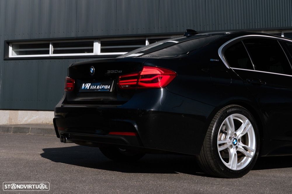 BMW 330 e iPerformance Pack M - 56
