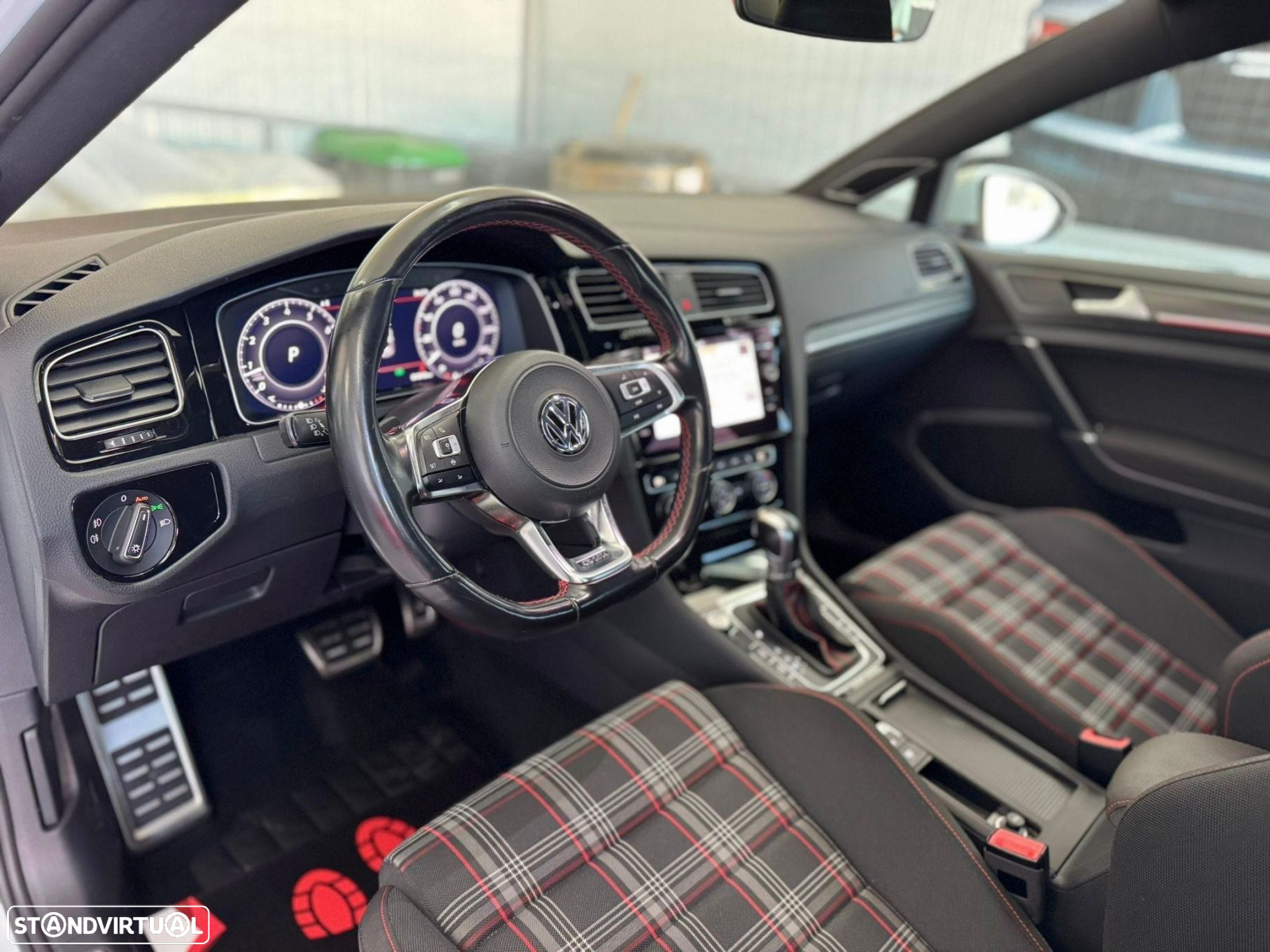 VW Golf 2.0 TSI GTI DSG Performance - 10