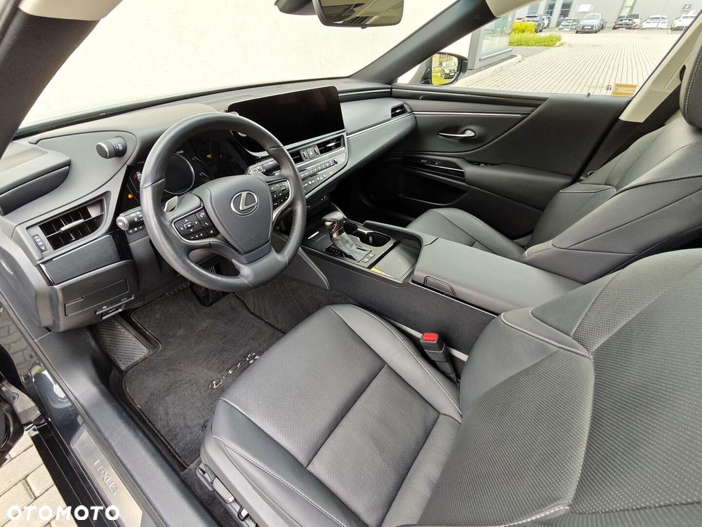 Lexus ES 300h Business Edition - 3