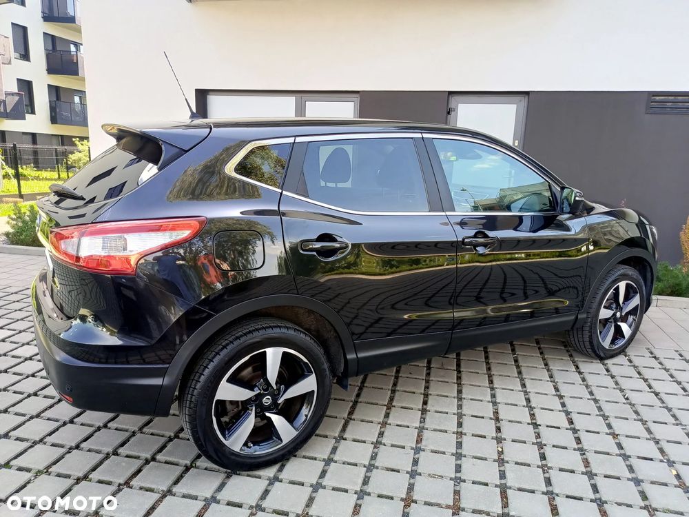 Nissan Qashqai 1.2 DIG-T N-Connecta EU6 - 4