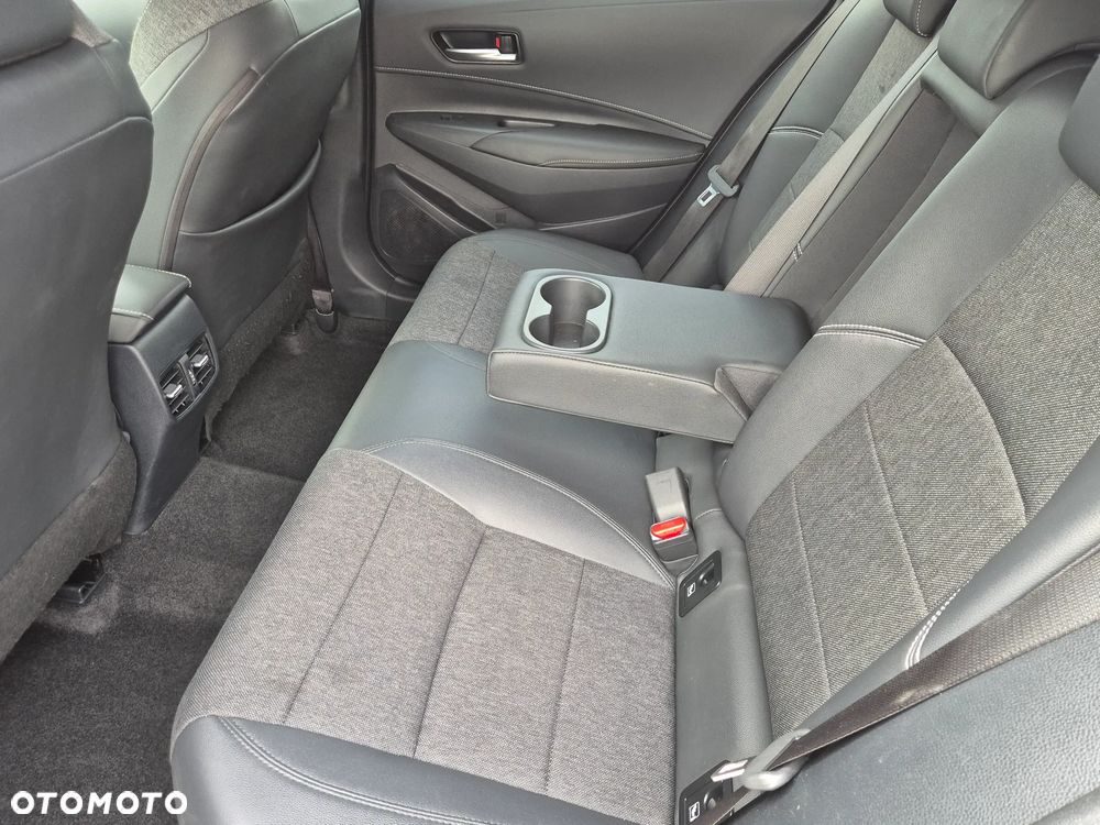 Toyota Corolla - 17