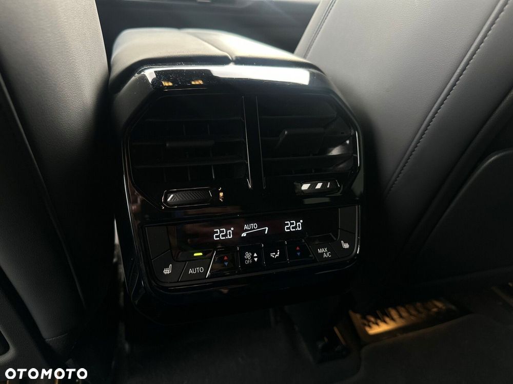 BMW iX xDrive60 111.5kWh - 17