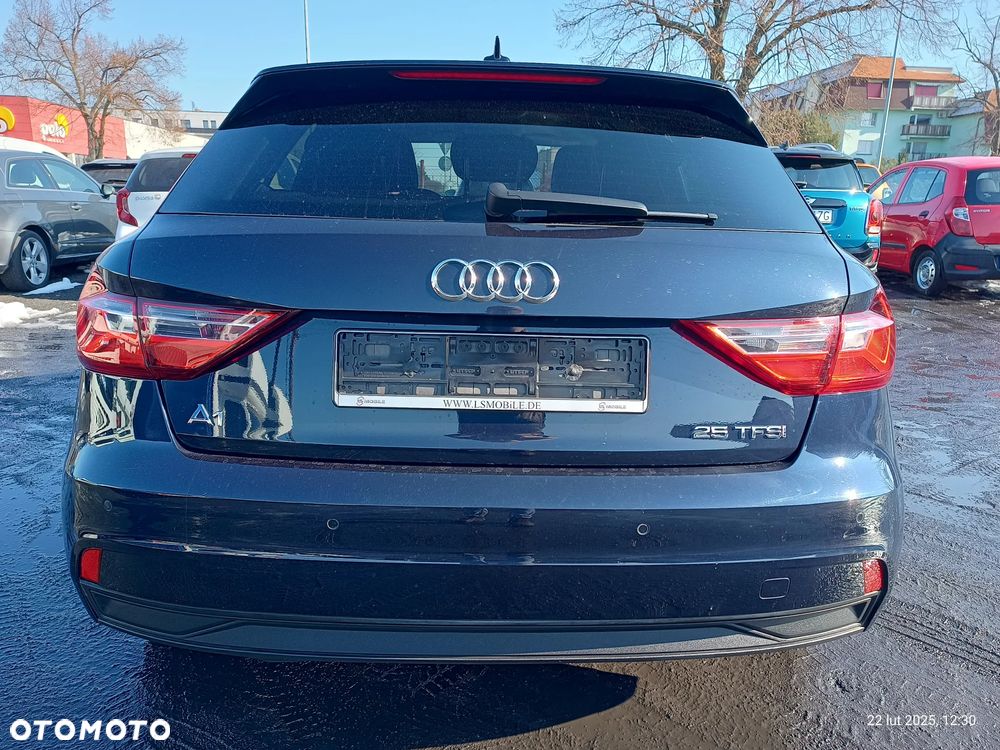 Audi A1 ver-30-tfsi-sportback-s-line - 11