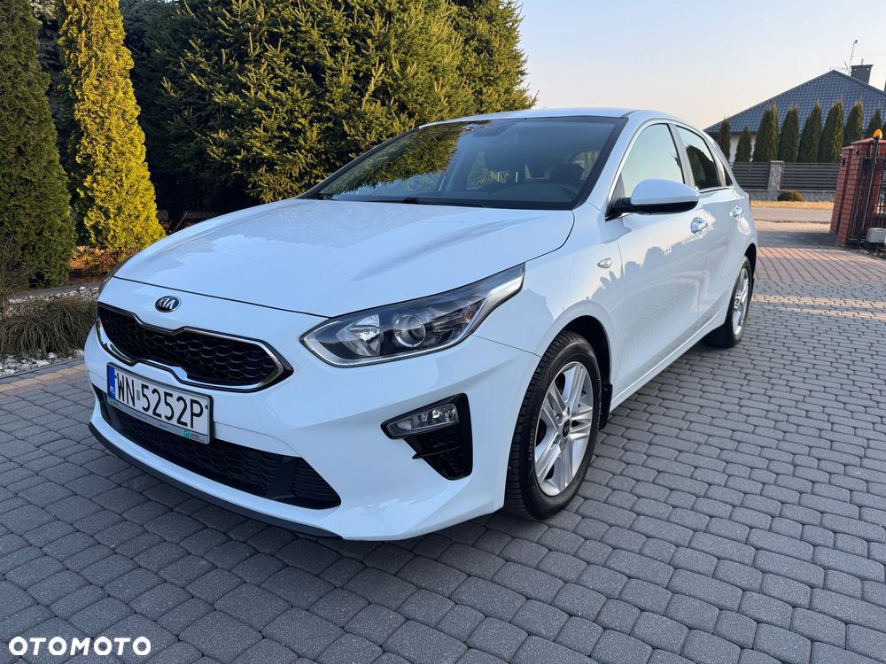 Kia Ceed 1.6 CRDi mHEV M - 23