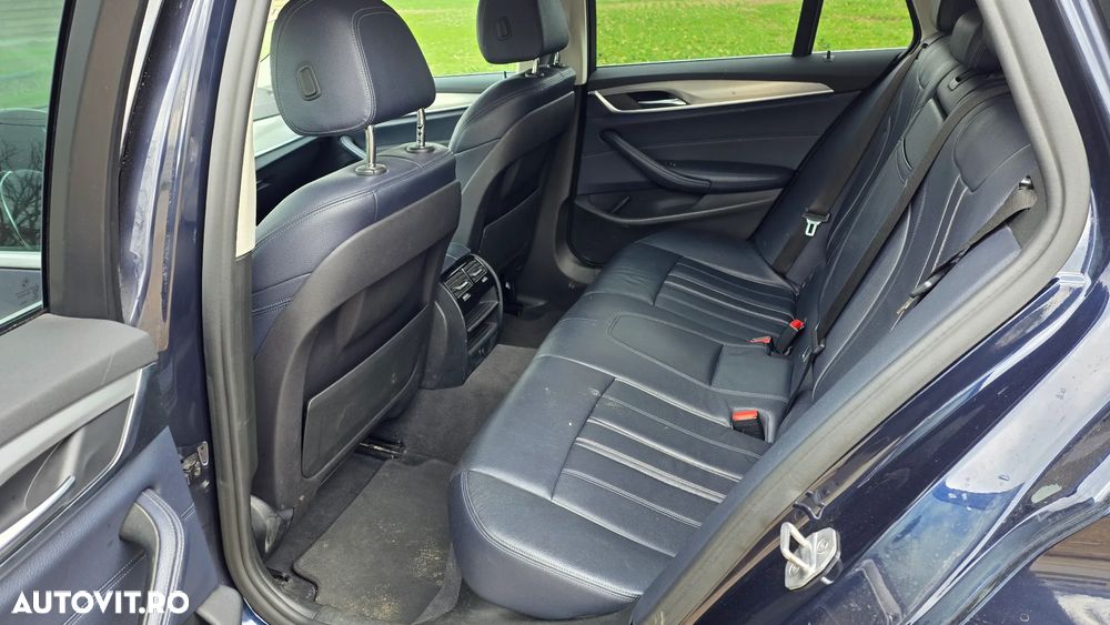 BMW Seria 5 520d Aut. Sport Line - 12