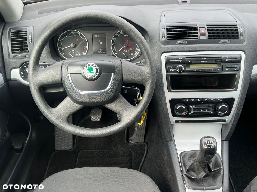 Skoda Octavia 1.4 TSI Ambiente Green tec - 11