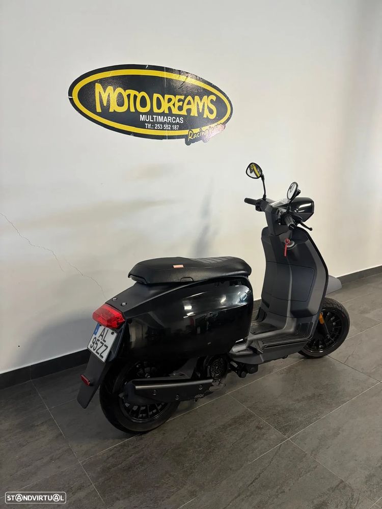 Lambretta V125 Special - 3