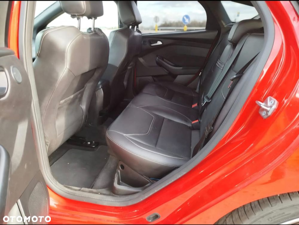 Ford Focus 2.0 EcoBoost ST - 15