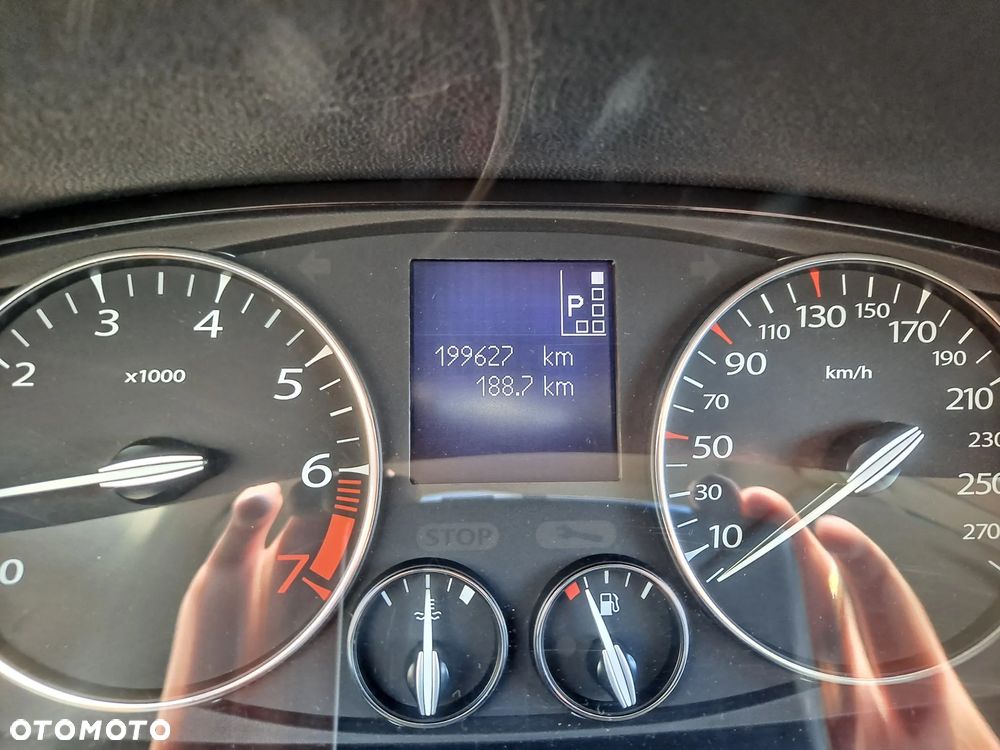 Renault Laguna - 8